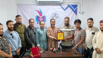 তরুণ সমাজকর্মী ওয়াসিম ও আশিককে সংবর্ধনা প্রদান